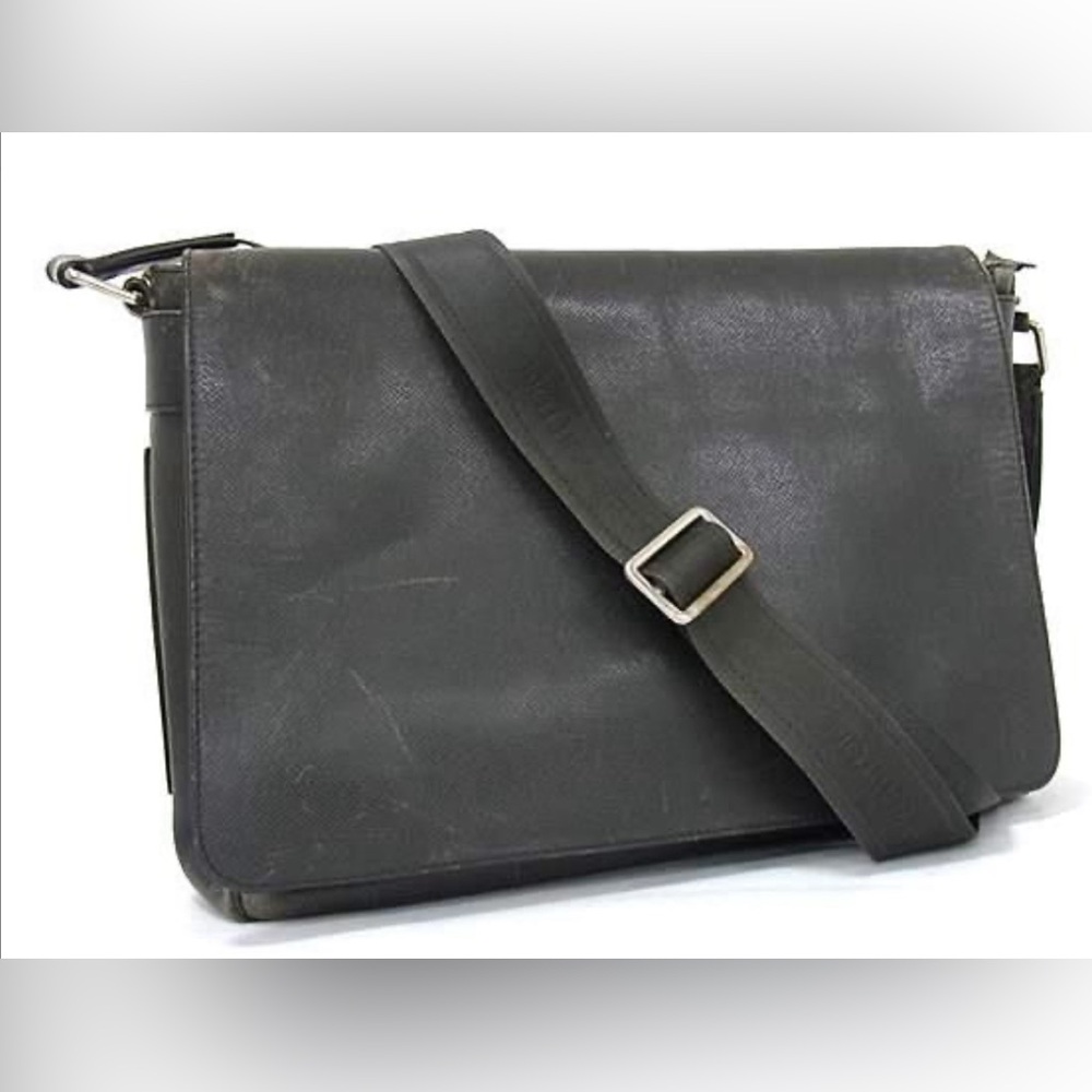 LOUIS VUITTON M32692 Taiga Roman GM Crossbody Shoulder Bag